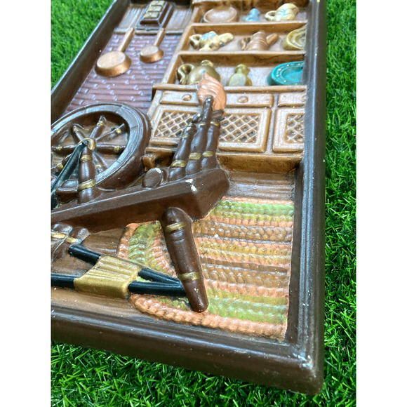 Vintage 3D Hammered Metal Spinning Wheel Wall Plaque - Retro Kitchen Wall Decor - Picture 4 of 9